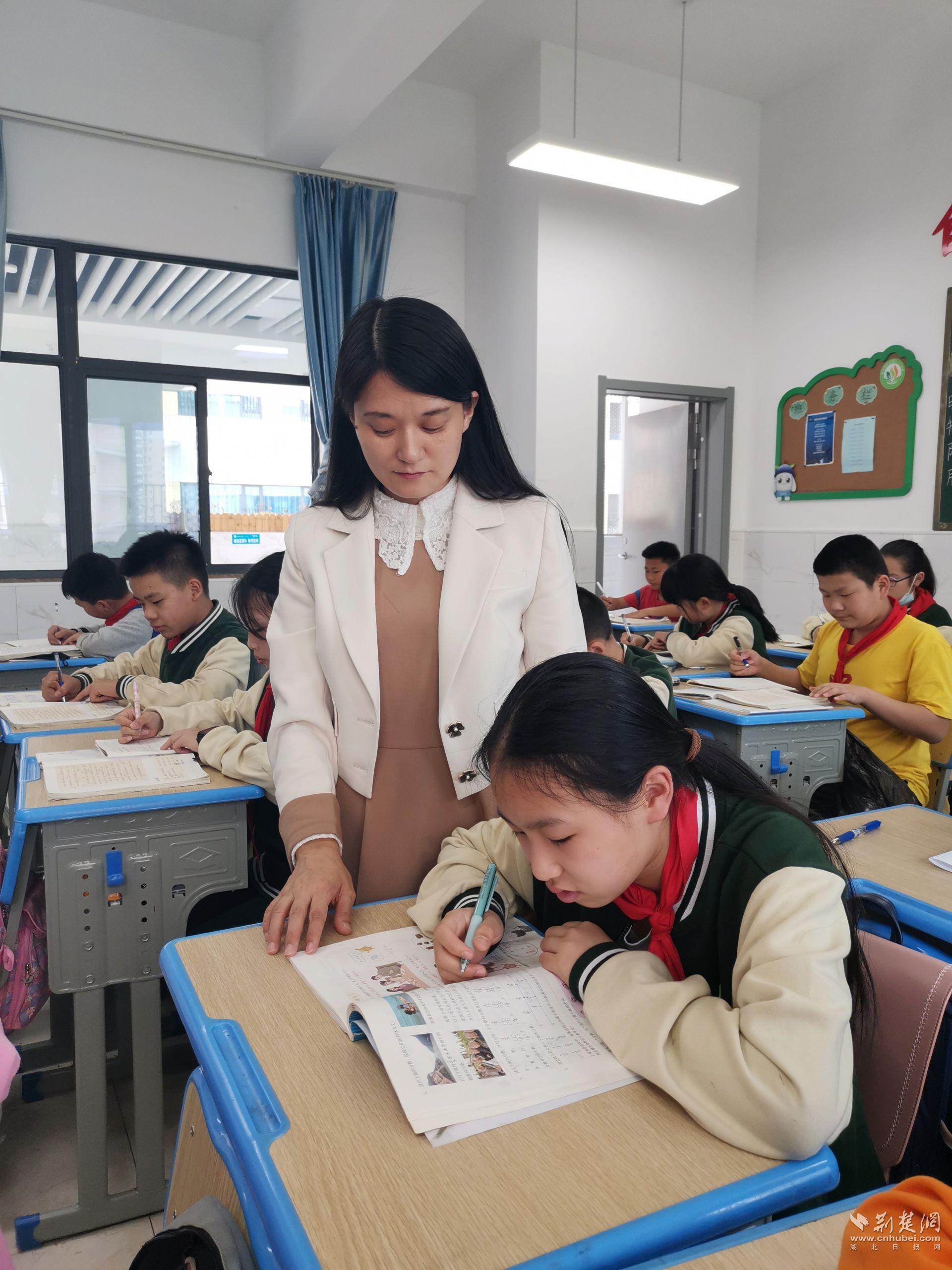 李玉琴4.jpg.jpg