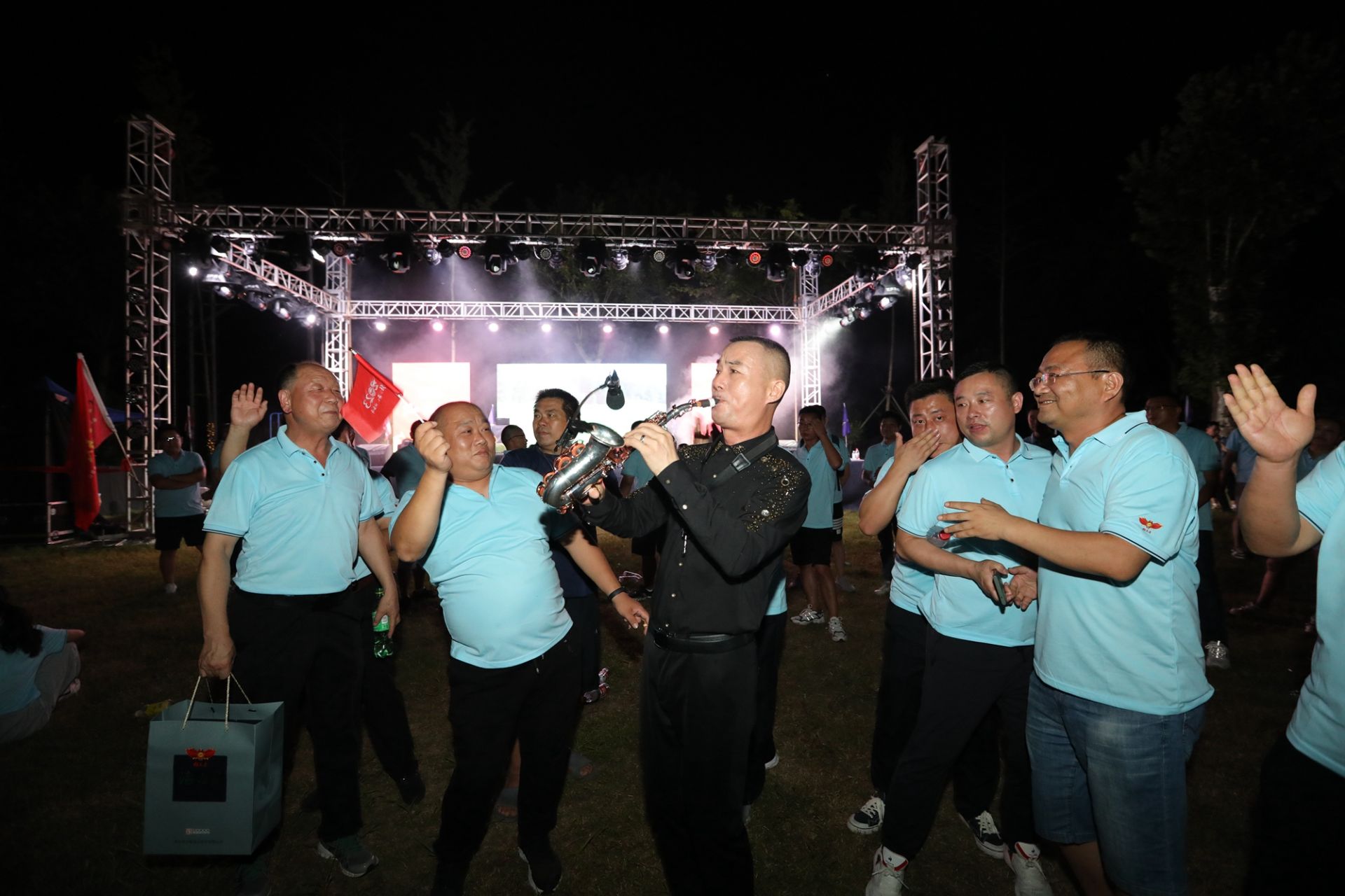 3-2 经典红歌联奏.JPG.JPG