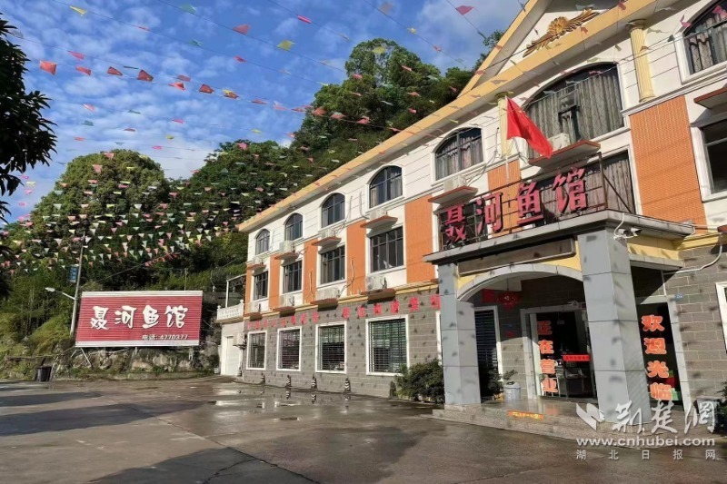 声名在外的聂河鱼馆。.jpg.jpg