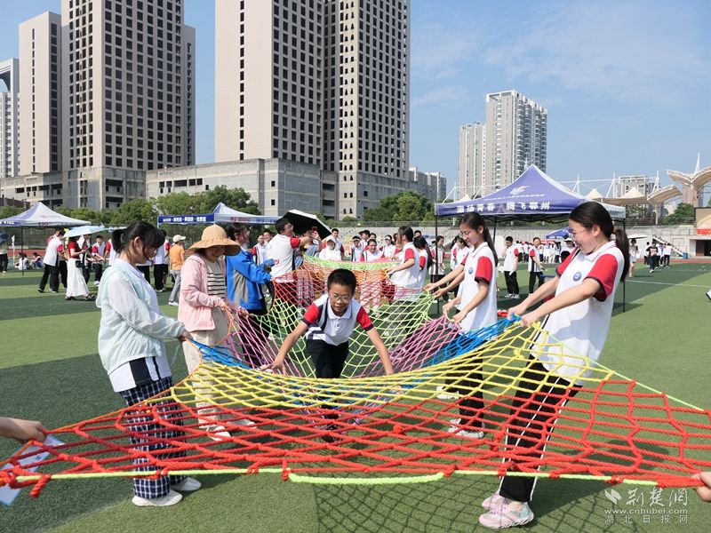 “飞夺泸定桥”游戏.JPG.JPG