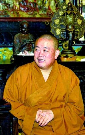 �����ű����Ͼٱ�մȾŮɫ�ٱ��߳ƻ�����¶